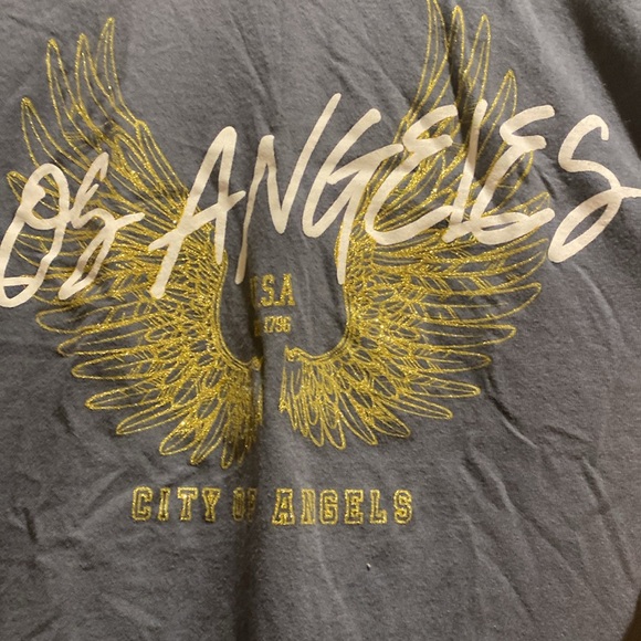 Crop top. Size Large. - Picture 2 of 4